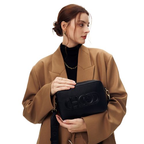 Cartera crossbody H&Co Elli color negro para mujer